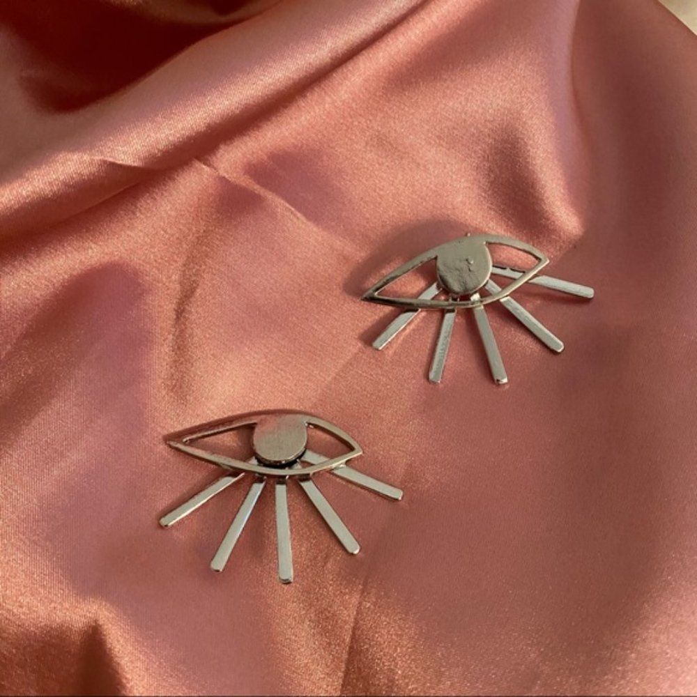 Eyes Light Ray Earrings Egypt Style - Picture 9 of 10